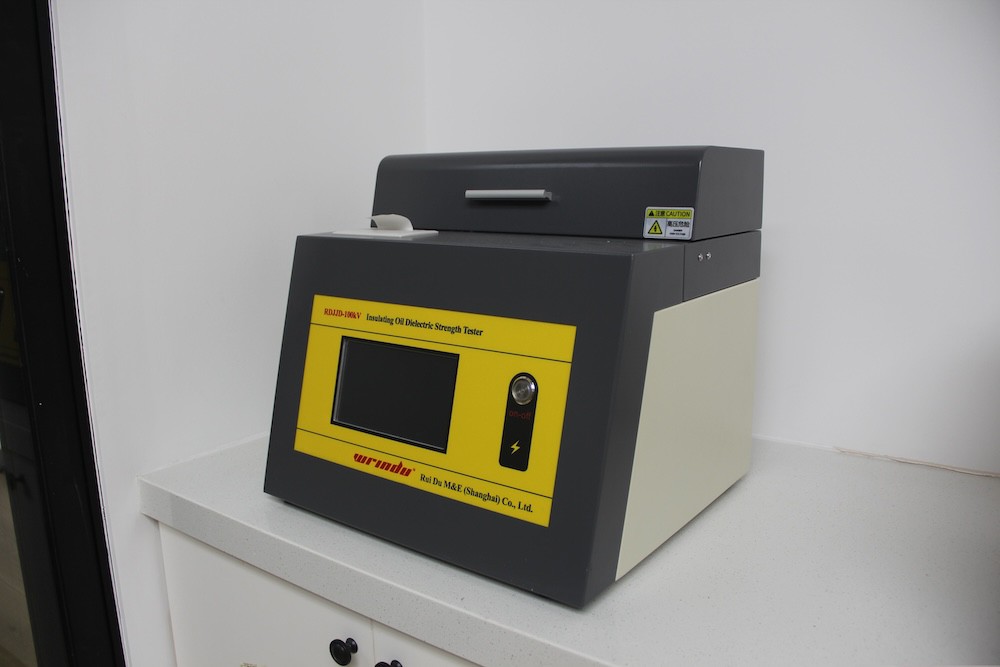Insulating Oil Dielectric Strength Tester