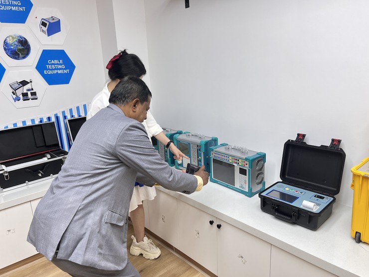 customer with three phase relay test kit